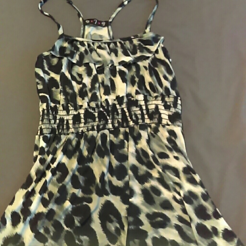 Leopard print top